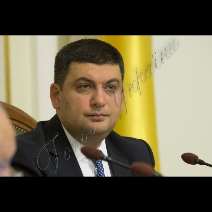 Робоча нарада з питань підготовки законопроектів, спрямованих на виконання Плану дій щодо лібералізації Європейський Союзом візового режиму для України під головуванням Голови Верховної Ради України Володимира Гройсмана за участі Посла, Голови Представництва Європейського Союзу в Україні Яна Томбінського.