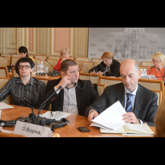 Круглий стіл на тему: «Міжсекторальна політика та реалізація комплексних заходів для забезпечення здорового харчування населення України з метою попередження і контролю неінфекційних захворювань». Організатори: Міжфракційне депутатське об'єднання з питань профілактики та боротьби з неінфекційними захворюваннями та Європейське Регіональне Бюро ВООЗ.