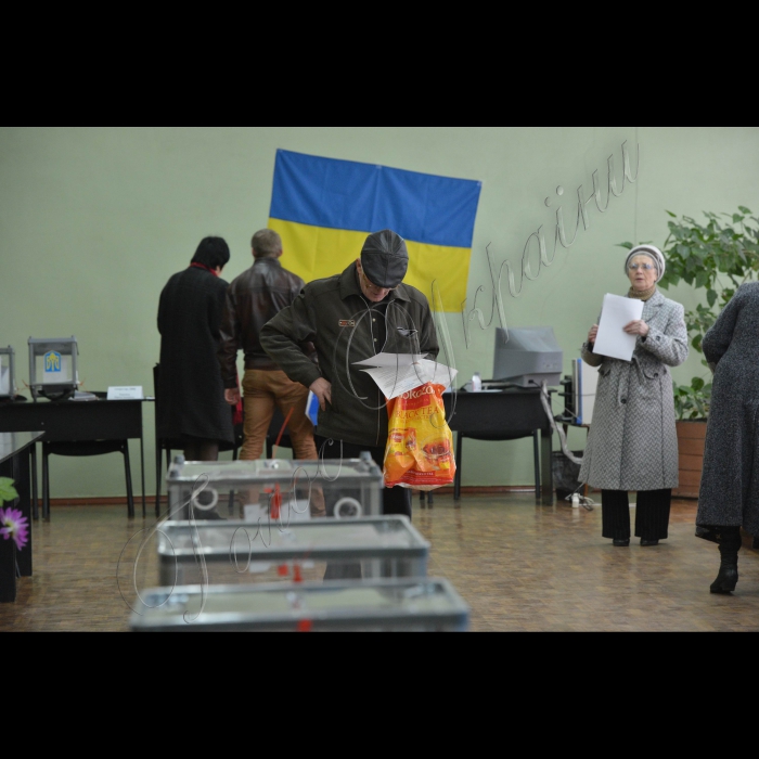 Вибори депутатів місцевих рад та сільських, селищних, міських голів. Донецька область, місто Краматорськ. 
Виборча дільниця 141002