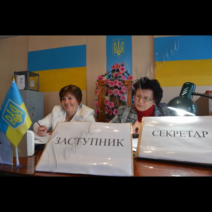 Вибори депутатів місцевих рад та сільських, селищних, міських голів.
Донецька область, місто Красний Лиман, селище Кіровськ. 
Виборча дільниця 141124
