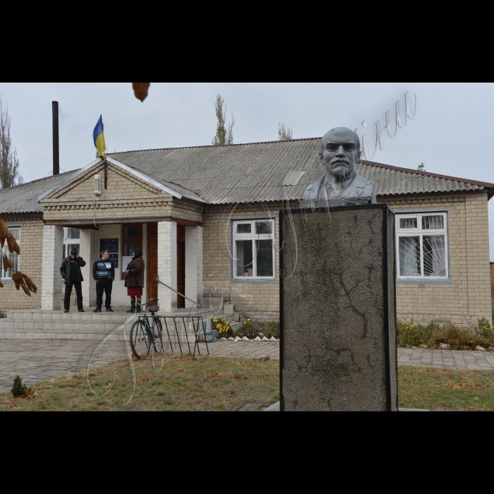 Вибори депутатів місцевих рад та сільських, селищних, міських голів.
Донецька область, місто Красний Лиман, селище Кіровськ. 
Виборча дільниця 141124
