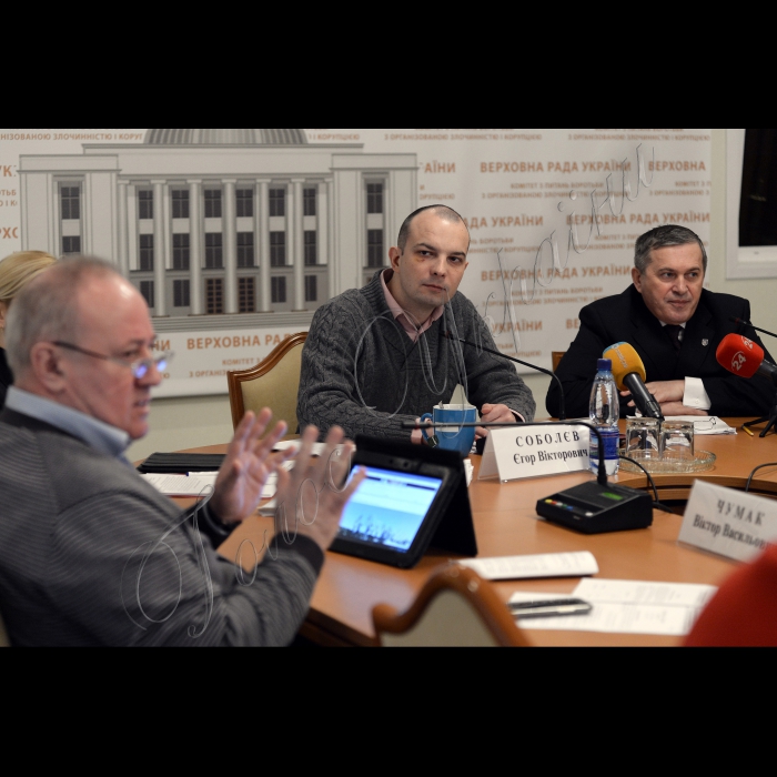 У Києві відбулось засідання Комітету ВРУ з питань запобігання і протидії корупції. Серед питань: Про заслуховування голови Державної прикордонної служби України В. Назаренка щодо нецільового використання державних коштів та зловживань корупційного характеру колишнім керівництвом Державної прикордонної служби України. Проекти нормативно-правових актів, які опрацьовуються Комітетом на предмет відповідності вимогам антикорупційного законодавства (індекс 16) та з метою проведення антикорупційної експертизи (індекс 17)