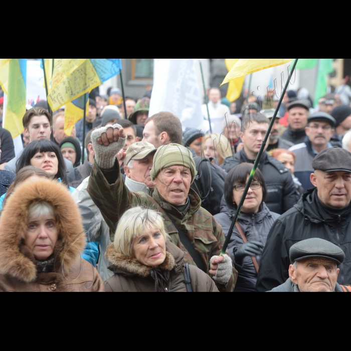 Біля ВРУ «Українське об’єднання патріотів – УКРОП» провело мітинг на знак протесту проти політичних репресій, за звільнення політв’язнів та на захист результатів місцевих виборів.