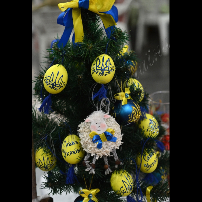 У ВЦ «КиївЕкспоПлаза», відкрилася виставка «МЕДВІН: Рукоділля.Подарунки до Різдва»