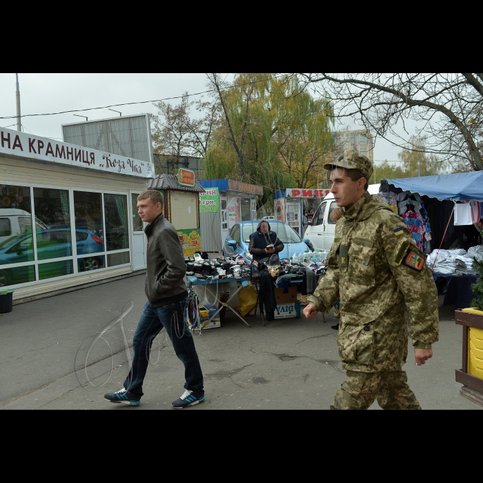 Київ, біля ст.метро Васильківська знову з’явилися нелегальні МАФи.