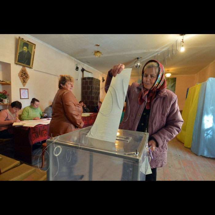 Тернопільска обл. Підгаєцкий район с.Гнильче. виборча дільниця № 610790 одномандатного виборчого округа № 165