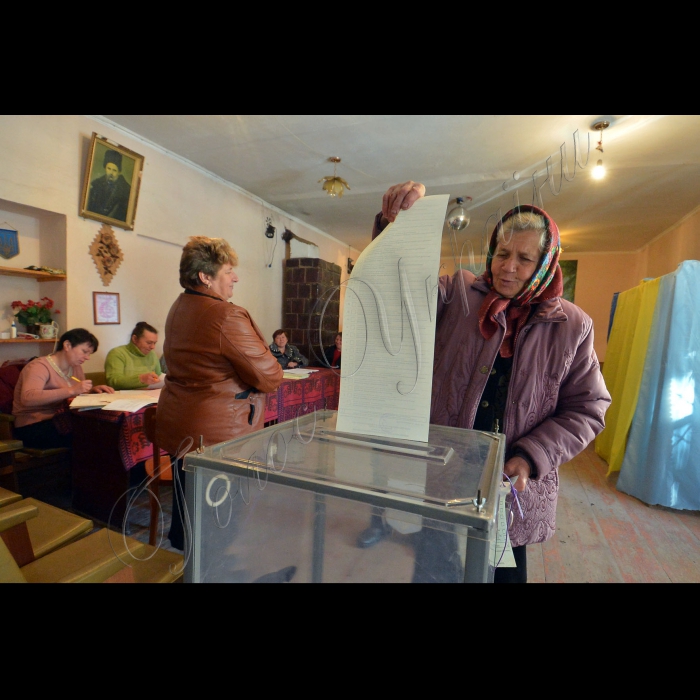 Тернопільска обл. Підгаєцкий район с.Гнильче. виборча дільниця № 610790 одномандатного виборчого округа № 165