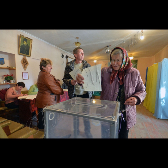 Тернопільска обл. Підгаєцкий район с.Гнильче. виборча дільниця № 610790 одномандатного виборчого округа № 165