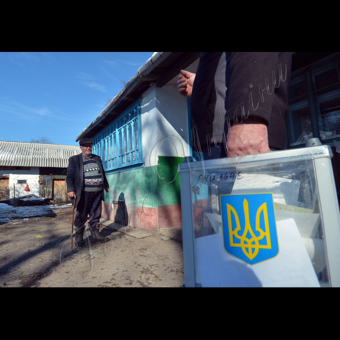 Тернопільска обл. Підгаєцкий район с.Гнильче. виборча дільниця № 610790 одномандатного виборчого округа № 165