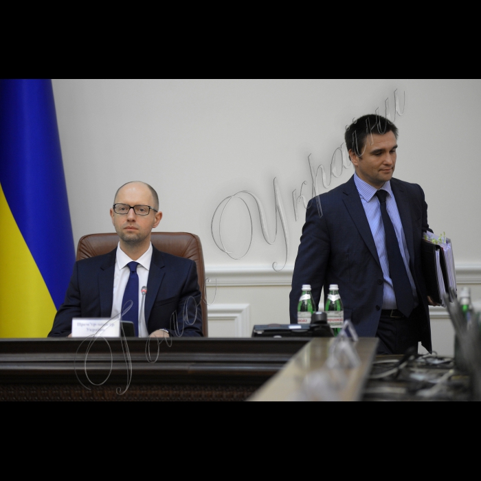 Під головуванням прем’єр-міністра України Арсенія Яценюка відбулось засідання Уряду.
Прем'єр- міністр Арсеній Яценюк, Міністр закордонних справ України Павло Клімкін