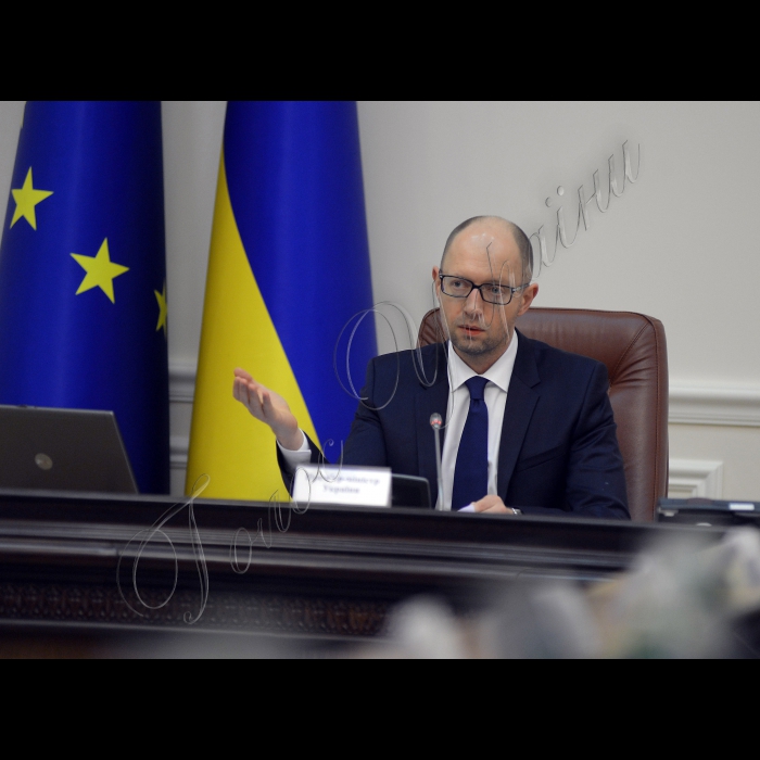 Під головуванням прем’єр-міністра України Арсенія Яценюка відбулось засідання Уряду.
Прем'єр- міністр Арсеній Яценюк