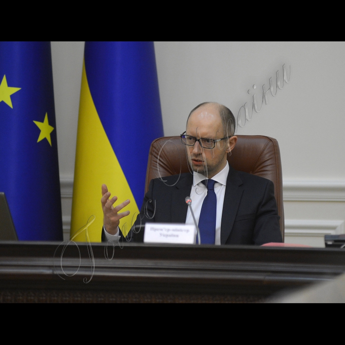 Під головуванням Прем’єр-міністра України Арсенія Яценюка відбулось засідання Уряду.
Прем'єр- міністр Арсеній Яценюк.