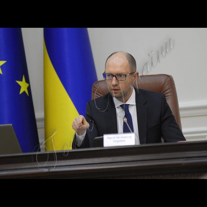 Під головуванням Прем’єр-міністра України Арсенія Яценюка відбулось засідання Уряду.
Прем'єр- міністр Арсеній Яценюк.