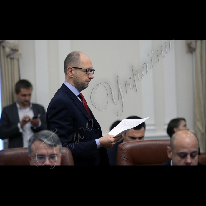 Київ. Під головуванням прем’єр-міністра України Арсенія Яценюка відбулось засідання Уряду.
Прем'єр- міністр Арсеній Яценюк