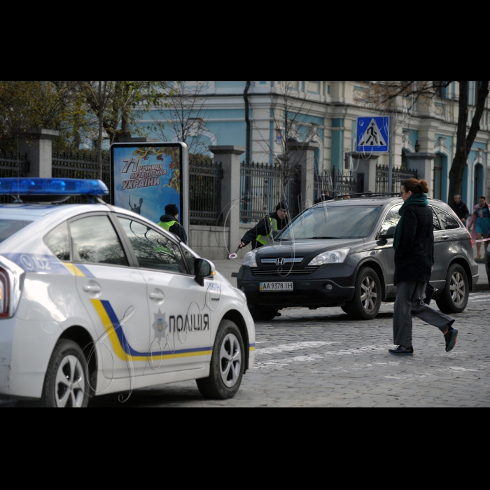 Біля Міжнародного центру культури і мистецтв (Жовтневий палац), де відбувається ХІІІ з’їзд суддів України, Реанімаційний Пакет Реформ, Автомайдан, Люстраційна Сотня, Громадський люстраційний комітет та інші громадські організації вимагали не допустити 13 одіозних кандидатів на посади суддів Конституційного Суду та органів суддівського самоврядування.