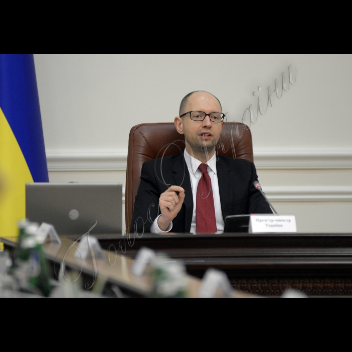 Під головуванням Прем’єр-міністра України Арсенія Яценюка відбулось засідання Уряду.
Прем'єр- міністр України Арсеній Яценюк