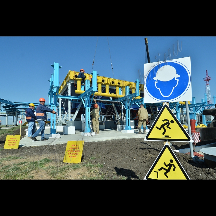 ПАТ «Укргазвидобування» провів прес-тур на виробничі об’єкти Компанії: модернізовану дотискуючу компресорну станцію в с. Червоний Донець. ГПУ “Шебелинкагазвидобування»