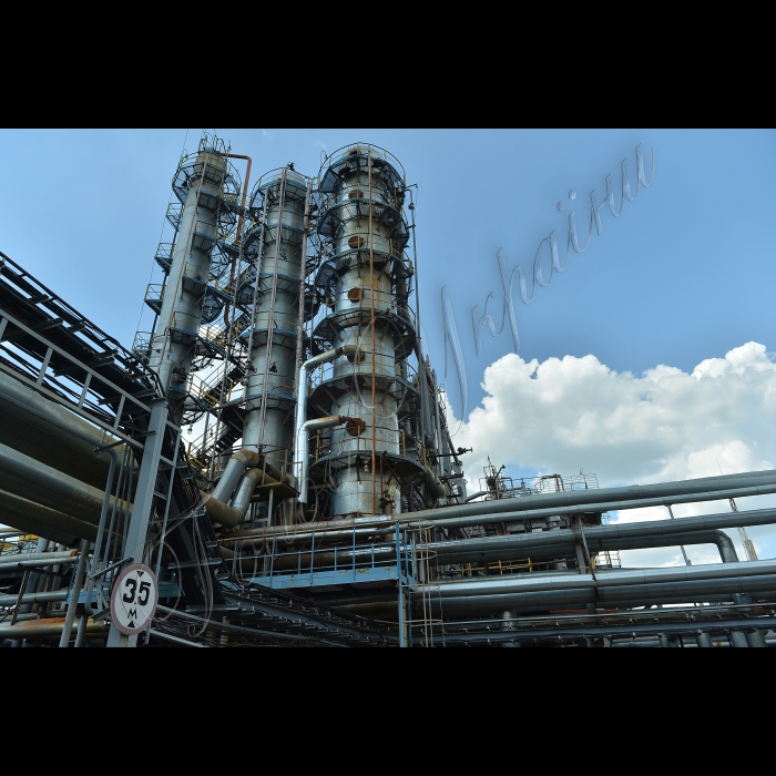 ПАТ «Укргазвидобування» провів прес-тур на виробничі об’єкти компанії. Шебелинське відділення Управління переробки газового конденсату і нафти у Харківській області.