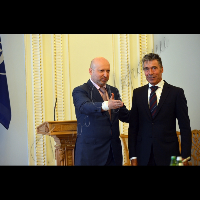 Зустріч Голови Верховної Ради України Олександра Турчинова з Генеральним секретарем НАТО Андерсом Фог Расмуссеном