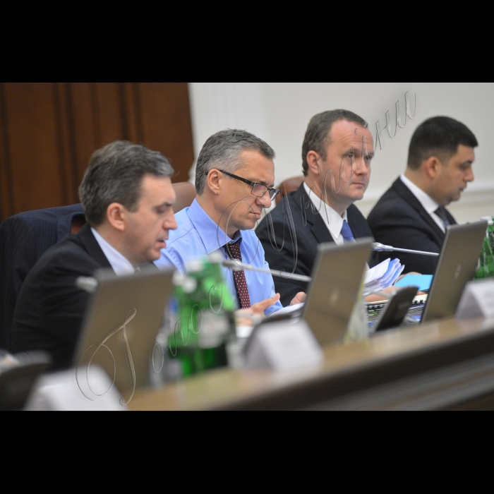 Під головуванням прем’єр-міністра України Арсенія Яценюка відбулось засідання Уряду.