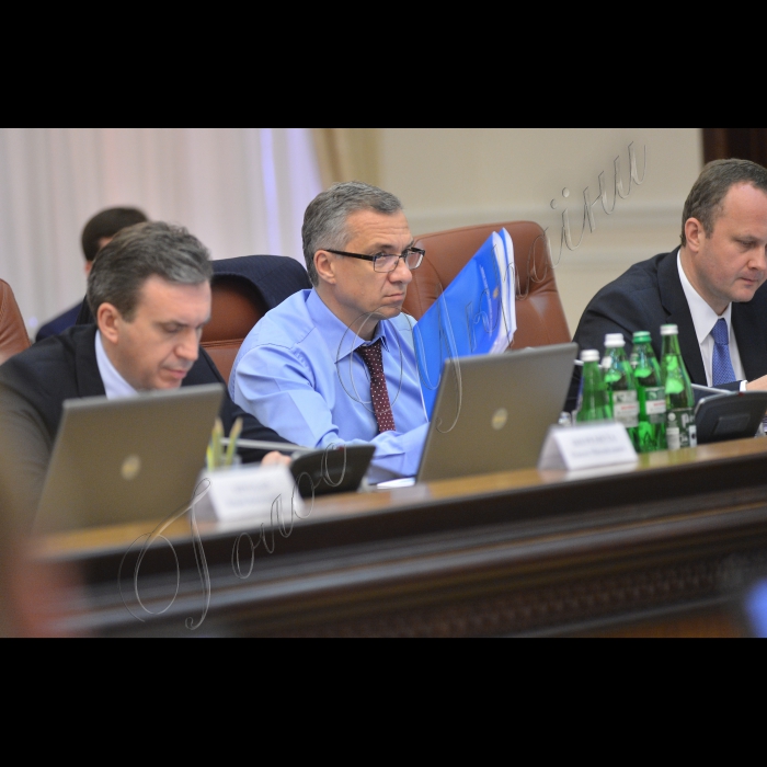 Під головуванням прем’єр-міністра України Арсенія Яценюка відбулось засідання Уряду.