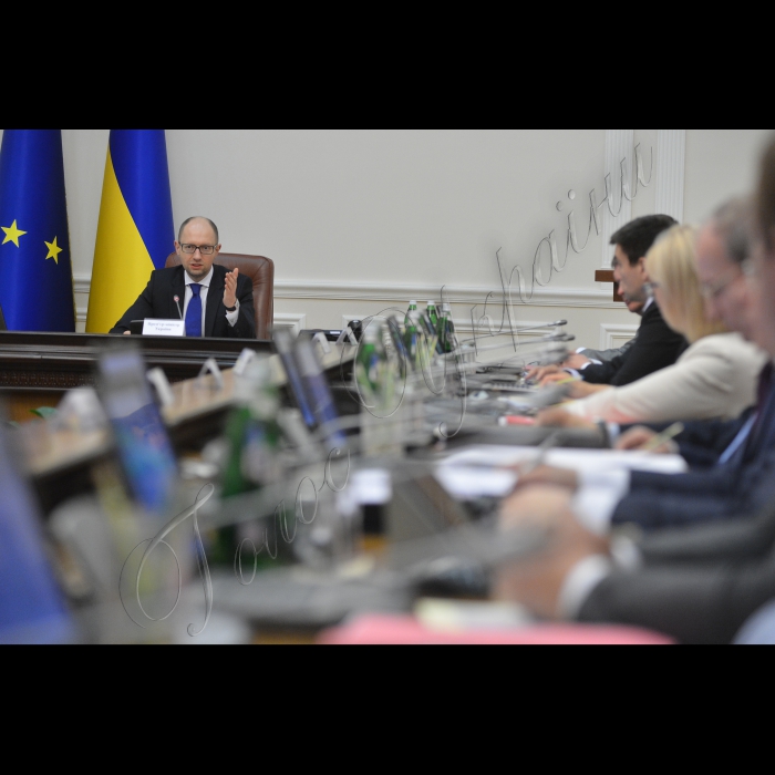 Під головуванням прем’єр-міністра України Арсенія Яценюка відбулось засідання Уряду.
