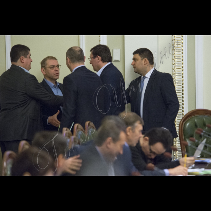 Засідання Пoгоджувальної Ради у ВР.
Максим Бурбак, Сергій Пашинський, Андрій Парубій, Юрій Луценко, Володимир Гройсман