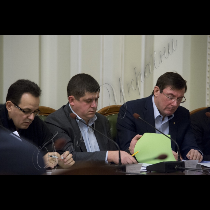 Засідання Пoгоджувальної Ради у ВР.
Олег Березюк, Максим Бурбак, Юрій Луценко