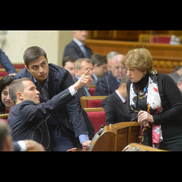 Пленарне засідання Верховної Ради України.
Юрій Дерев’янко позафр. Євген Фірсов БП Наталія Новак БП