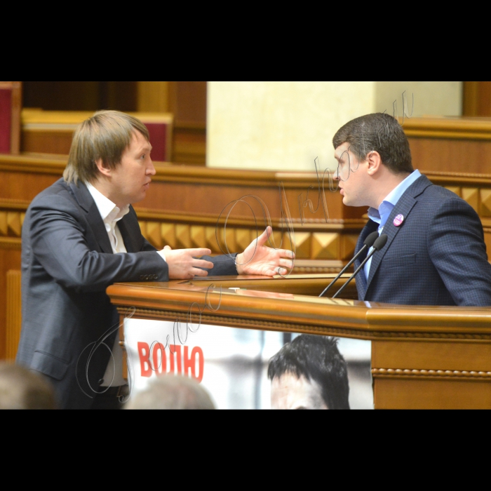 Пленарне засідання Верховної Ради України.
Тарас Кутовий, БП Вадим Івченко Б
