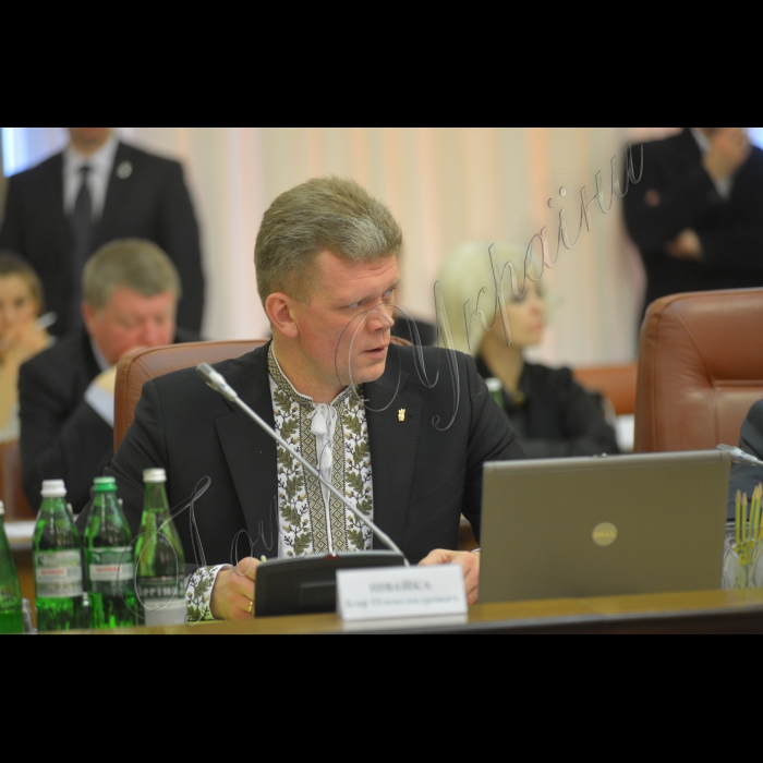 Київ.Під головуванням прем’єр-міністра України Арсенія Яценюка відбулось засідання Уряду.
Міністр аграрної політики та продовольства України Ігор Швайка