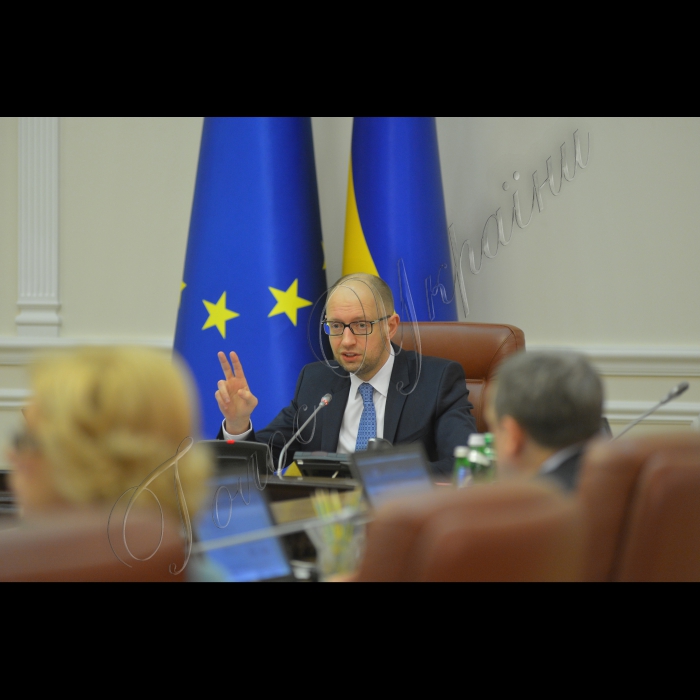 Київ.Під головуванням прем’єр-міністра України Арсенія Яценюка відбулось засідання Уряду.