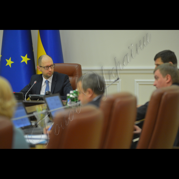 Київ.Під головуванням прем’єр-міністра України Арсенія Яценюка відбулось засідання Уряду.