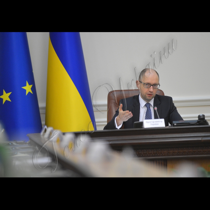 Київ. Під головуванням прем’єр-міністра України Арсенія Яценюка відбулось засідання Уряду.
Прем'єр - міністр України Арсеній Яценюк.