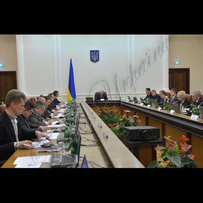 Київ. Відбулося перше засідання нового складу Кабінету Міністрів України під головуванням Прем'єр-міністра Арсенія Яценюка.