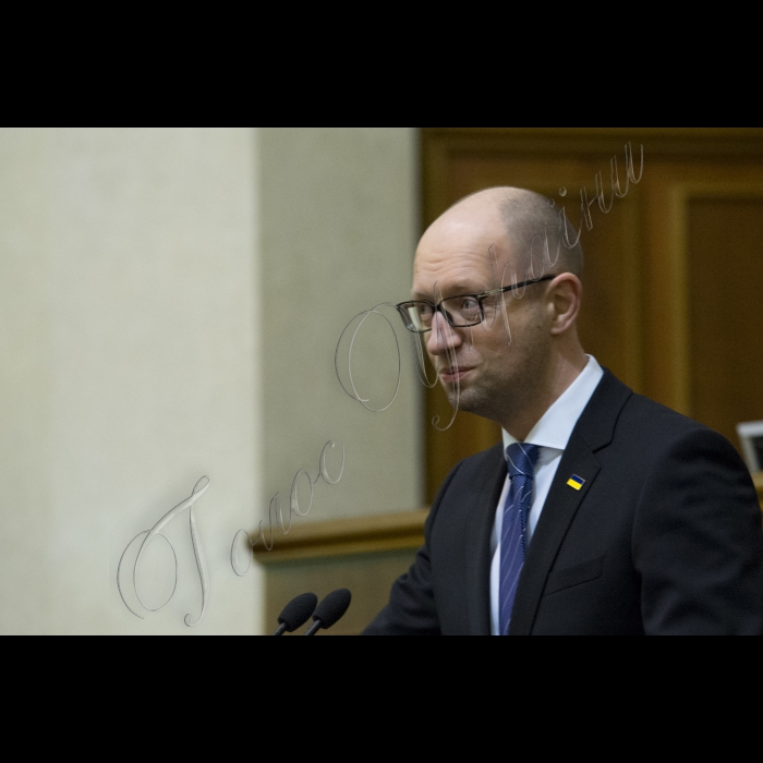 Звіт Прем’єр-міністра Арсенія Яценюка під час пленарного засідання Верховної Ради України