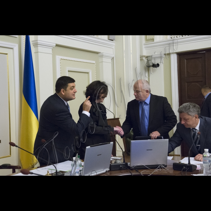 Засідання Погоджувальної Ради України під головуванням Голови ВР України Володимира Гройсмана.
Володимир Гройсман, Оксана Сироїд, Степан Кубів, Юрій Бойко