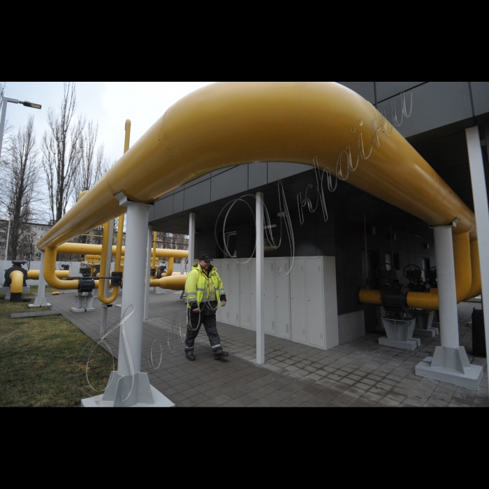 Відбувся прес-тур до газорегуляторних об’єктів ПАТ «Київгаз», під час якого провідні спеціалісти компанії ознайомлять представників ЗМІ з оновленими та модернізованими об’єктами газотранспортної мережі міста і продемонструють принципи роботи і переваги сучасного обладнання, що підвищують продуктивність роботи газорегуляторних об’єктів. Збір на виїзд до об’єктів о 9:30 від ст.м. Дружби народів (біля Будинку меблів) до головного газорегуляторного пункту на вул. Героїв Космосу, 3