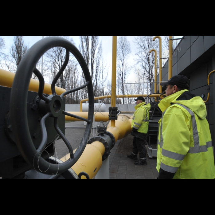 Відбувся прес-тур до газорегуляторних об’єктів ПАТ «Київгаз», під час якого провідні спеціалісти компанії ознайомлять представників ЗМІ з оновленими та модернізованими об’єктами газотранспортної мережі міста і продемонструють принципи роботи і переваги сучасного обладнання, що підвищують продуктивність роботи газорегуляторних об’єктів. Збір на виїзд до об’єктів о 9:30 від ст.м. Дружби народів (біля Будинку меблів) до головного газорегуляторного пункту на вул. Героїв Космосу, 3