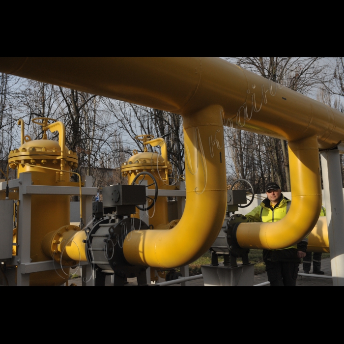 Відбувся прес-тур до газорегуляторних об’єктів ПАТ «Київгаз», під час якого провідні спеціалісти компанії ознайомлять представників ЗМІ з оновленими та модернізованими об’єктами газотранспортної мережі міста і продемонструють принципи роботи і переваги сучасного обладнання, що підвищують продуктивність роботи газорегуляторних об’єктів. Збір на виїзд до об’єктів о 9:30 від ст.м. Дружби народів (біля Будинку меблів) до головного газорегуляторного пункту на вул. Героїв Космосу, 3