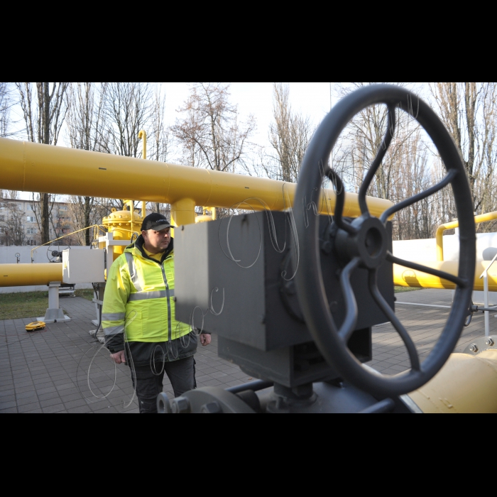 Відбувся прес-тур до газорегуляторних об’єктів ПАТ «Київгаз», під час якого провідні спеціалісти компанії ознайомлять представників ЗМІ з оновленими та модернізованими об’єктами газотранспортної мережі міста і продемонструють принципи роботи і переваги сучасного обладнання, що підвищують продуктивність роботи газорегуляторних об’єктів. Збір на виїзд до об’єктів о 9:30 від ст.м. Дружби народів (біля Будинку меблів) до головного газорегуляторного пункту на вул. Героїв Космосу, 3