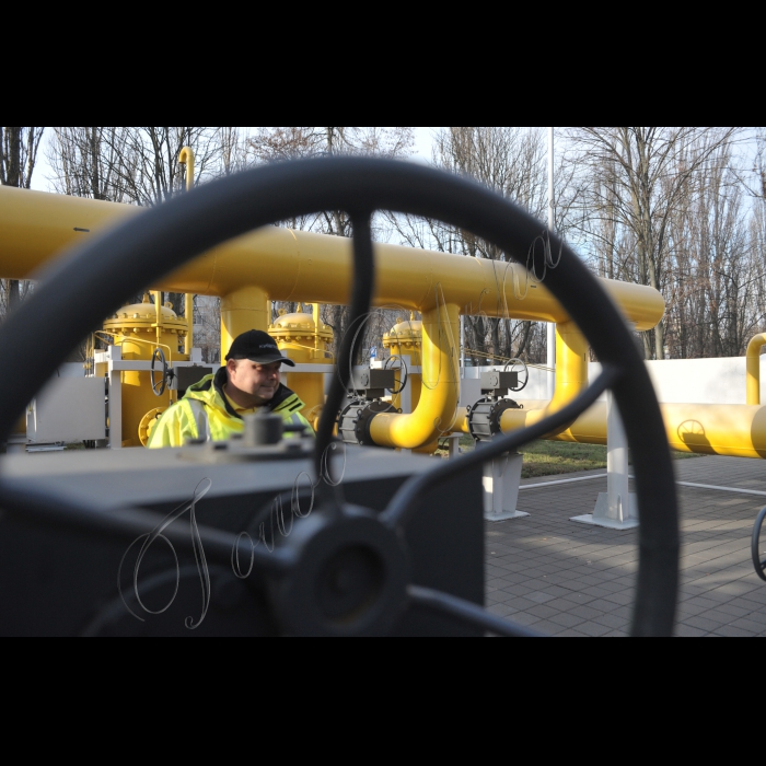 Відбувся прес-тур до газорегуляторних об’єктів ПАТ «Київгаз», під час якого провідні спеціалісти компанії ознайомлять представників ЗМІ з оновленими та модернізованими об’єктами газотранспортної мережі міста і продемонструють принципи роботи і переваги сучасного обладнання, що підвищують продуктивність роботи газорегуляторних об’єктів. Збір на виїзд до об’єктів о 9:30 від ст.м. Дружби народів (біля Будинку меблів) до головного газорегуляторного пункту на вул. Героїв Космосу, 3