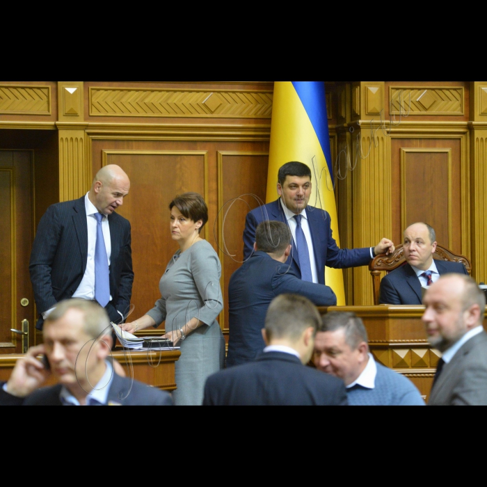 Пленарне засідання ВР України.
Ігор Кононенко-БПП, Ніна Южаніна-БПП, Голова ВР Володимир Гройсман, заступник Голови ВР Андрій Парубій