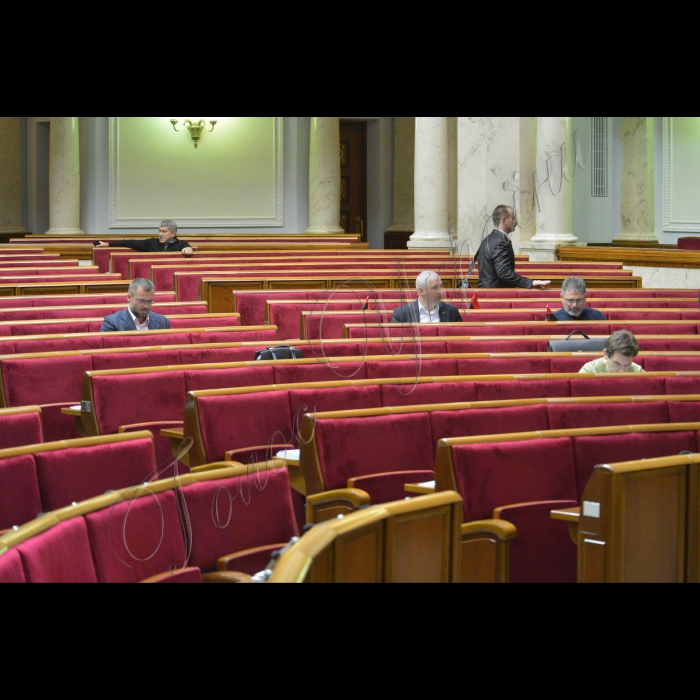 Пленарне засідання Верховної Ради України.
