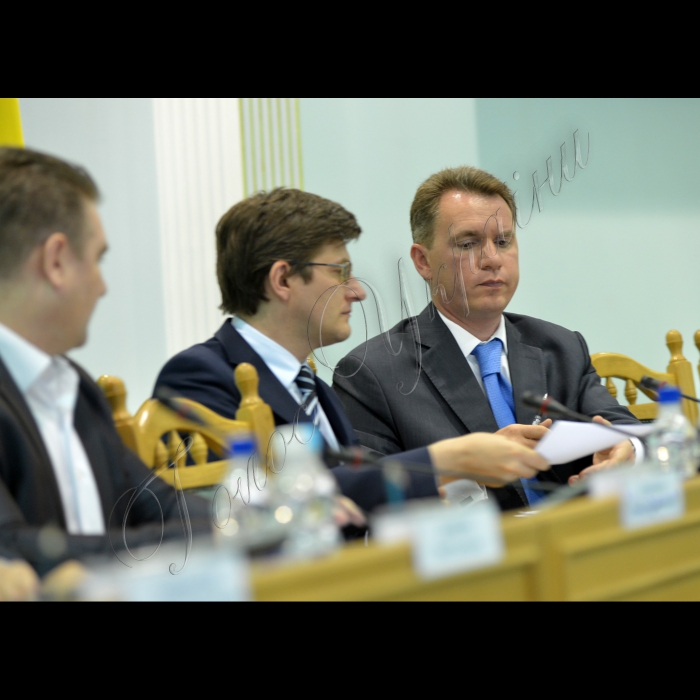 У прес-центрі ЦВК відбулось засідання Центральної виборчої комісії. Під час засідання ЦВК на підставі протоколу окружної виборчої комісії одномандатного виборчого округу № 224 (м. Севастополь) про підсумки голосування на проміжних виборах народного депутата України 7 липня 2013 року встановила результати виборів народного депутата України у зазначеному окрузі. 
