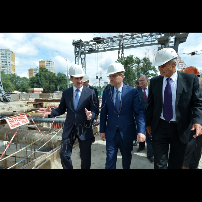 Київ. Віце-прем'єр-міністр України Олександр Вілкул провів робочу нараду з питань будівництва нової станції метро 