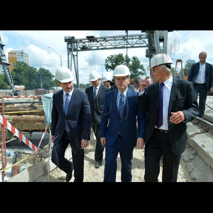 Київ. Віце-прем'єр-міністр України Олександр Вілкул провів робочу нараду з питань будівництва нової станції метро 