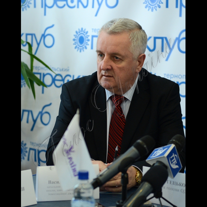 Тернопіль. Круглий стіл «Заробітчанство: дві сторони однієї медалі».