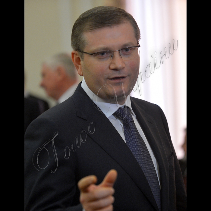 Під головуванням Прем’єр-міністра України Миколи Азарова відбулося засідання Кабінету Міністрів України.
22-24 березня Україна пережила справжнє стихійне лихо. Якщо у західних областях раніше випало до 40 сантиметрів снігу, то за лічені години у північних випало до 50 сантиметрів, у Києві - понад 60 сантиметрів, у Сумах - до 80 сантиметрів. Потужні снігопади накрили також Черкаську, Полтавську, Житомирську та Чернігівську області. 