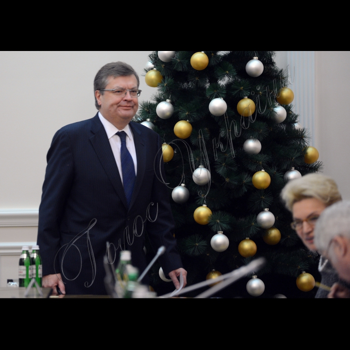 Засідання Кабінету Міністрів України.
Міністр закордонних справ України Костянтин Грищенко.